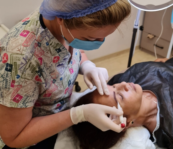 Hair Transplantation <br>with DHI Method